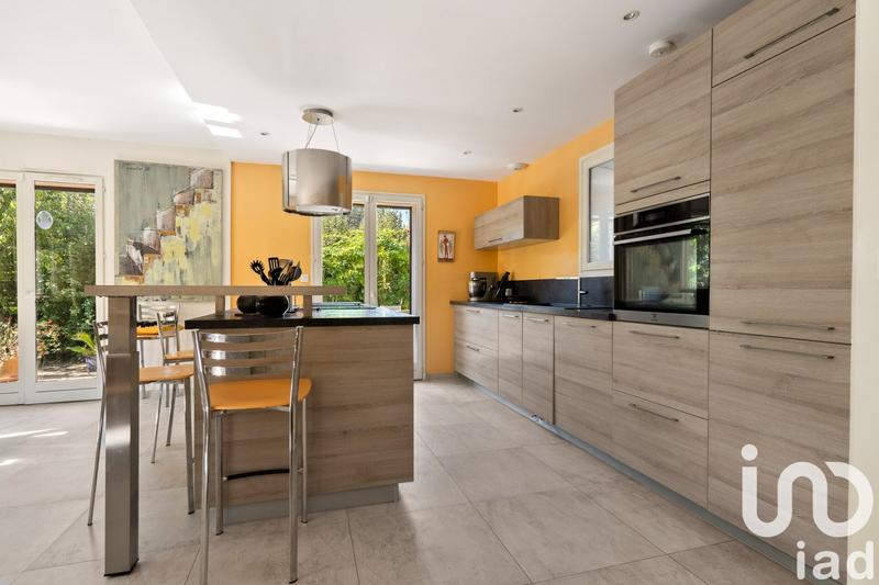 Maison - 183 m² - 5 pièces