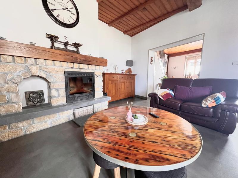 Maison - 205 m² - 9 pièces