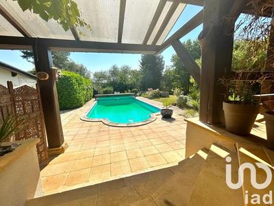 Maison - 213 m² - 7 pièces