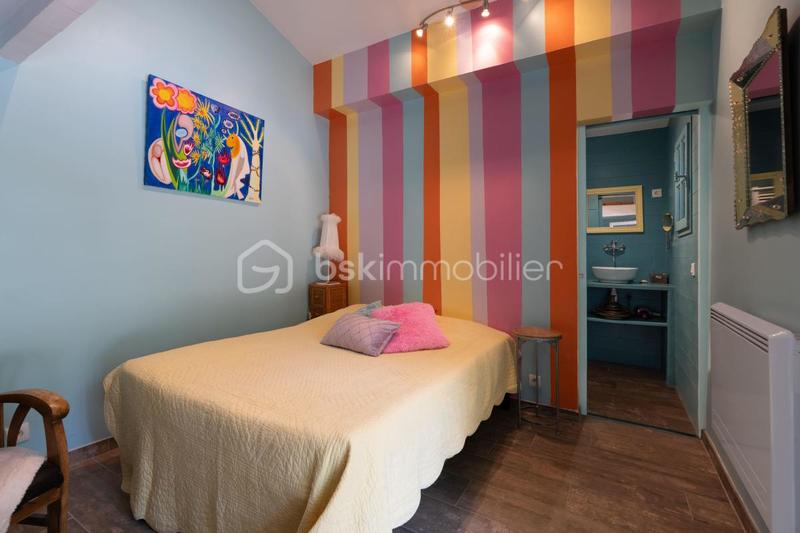 Demeure - 240 m² - 9 pièces