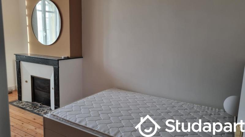 Chambre - 11 m² - 1 pièce