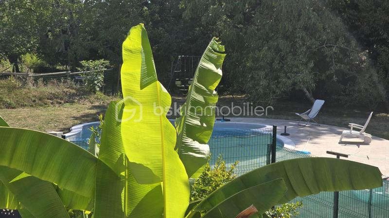 Propriété - 400 m² - 16 pièces