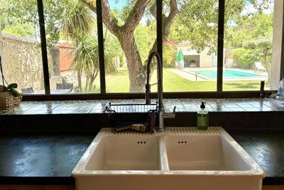 Maison en pierre - 216 m² - 8 pièces