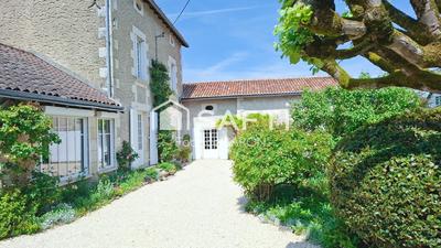 Maison de maîtres - 185 m² - 7 pièces