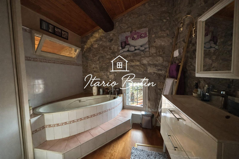 Maison - 120 m² - 4 pièces