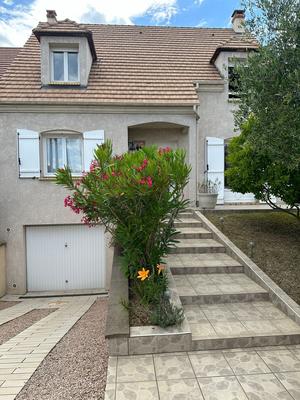 Maison - 127 m² - 6 pièces