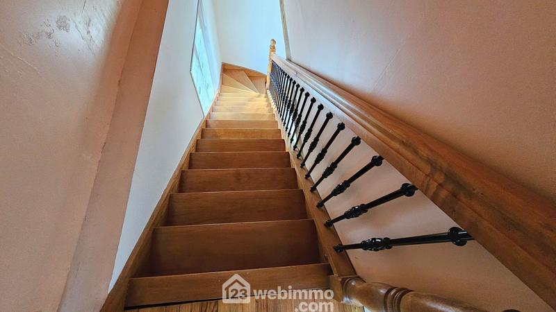 Maison - 164 m² - 8 pièces