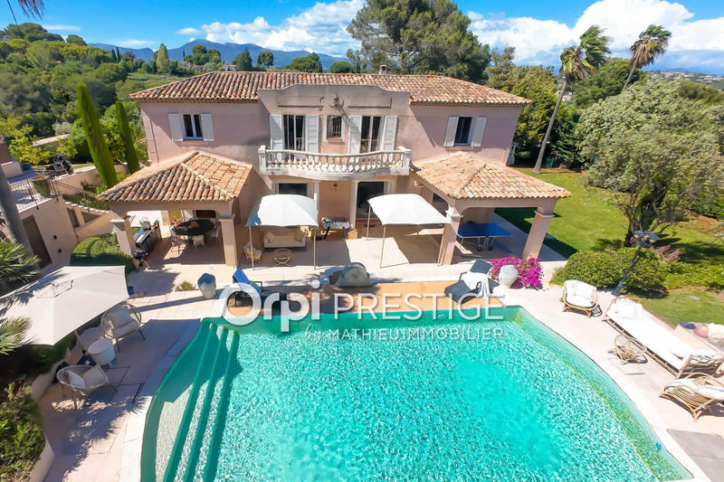 Villa - 329 m² - 12 pièces