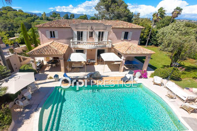 Villa - 329 m² - 12 pièces