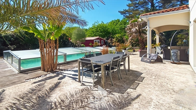 Maison - 174 m² - 7 pièces