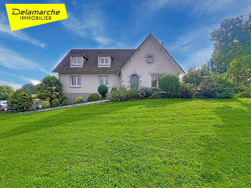 Maison - 220 m² - 8 pièces