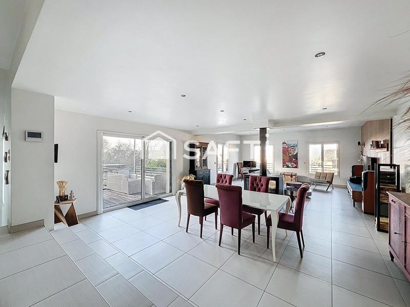 Maison - 190 m² - 6 pièces