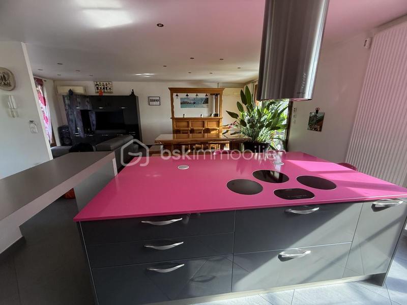 Pavillon - 90 m² - 6 pièces