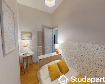 Chambre - 150 m² - 1 pièce