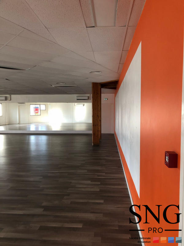 Local commercial - 795 m²