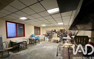 Maison - 300 m² - 7 pièces