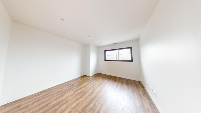 Maison - 201 m² - 5 pièces