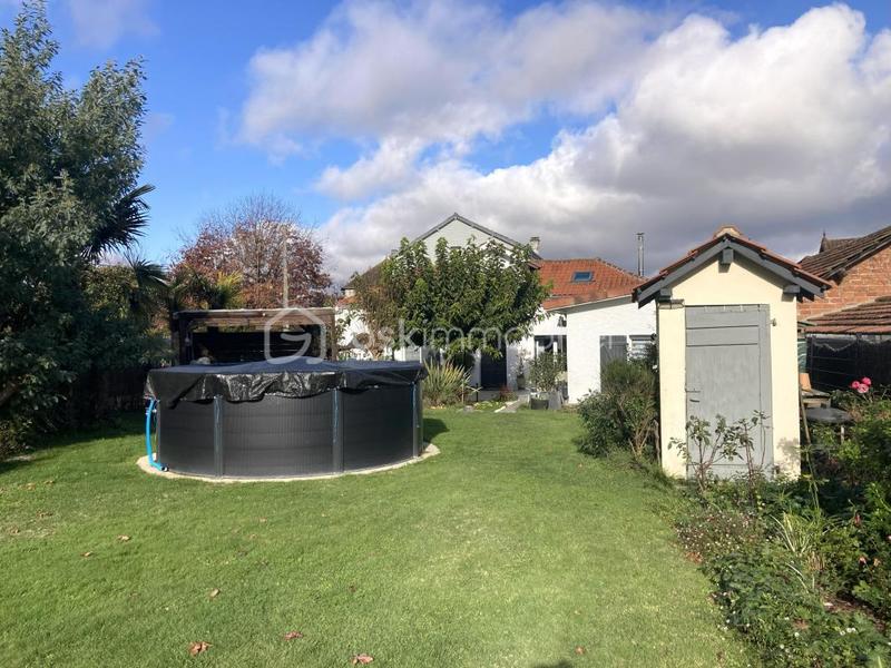 Maison traditionnelle - 104 m² - 5 pièces