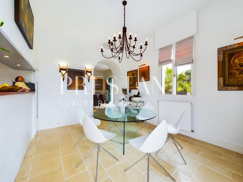 Maison - 193 m² - 7 pièces