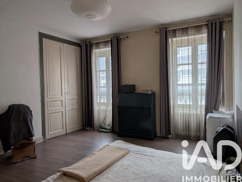 Maison - 320 m² - 13 pièces