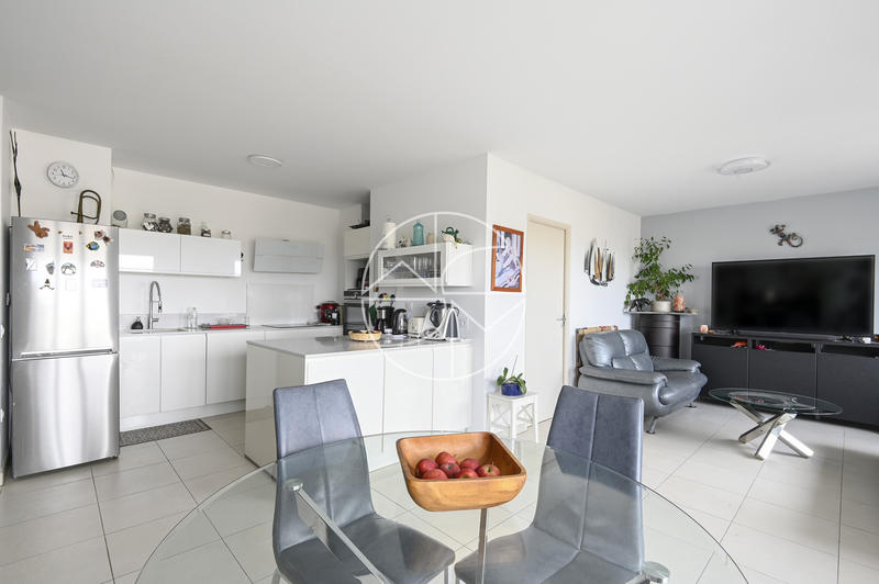 Appartement - 93 m² - 5 pièces