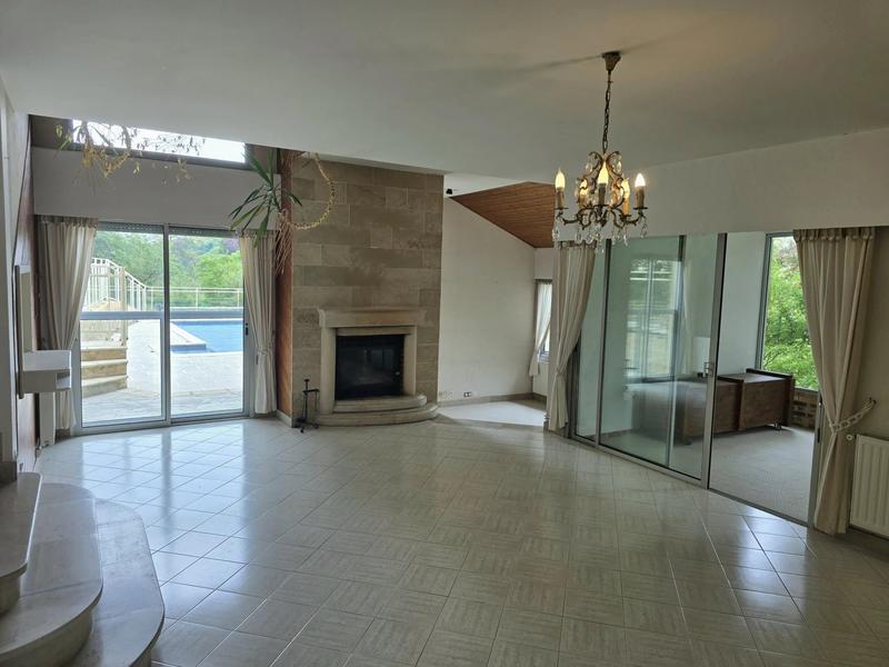 Maison - 282 m² - 11 pièces