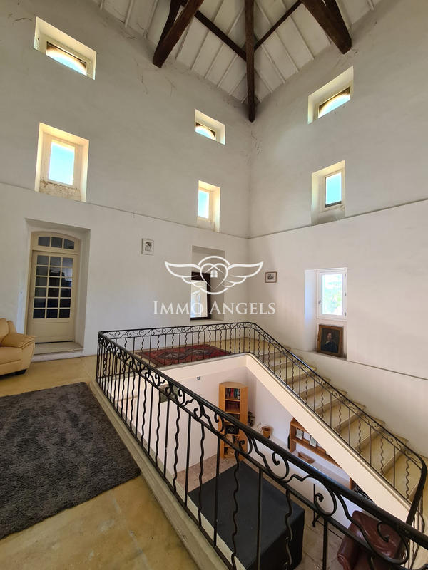 Mas - 896 m² - 29 pièces