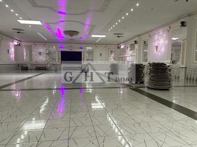 Entrepôt - 2 100 m²