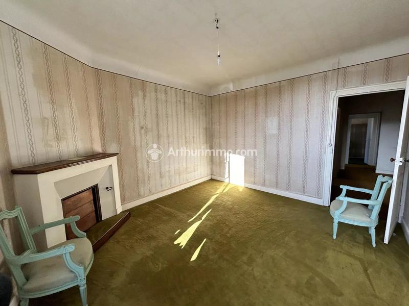 Maison - 174 m² - 9 pièces