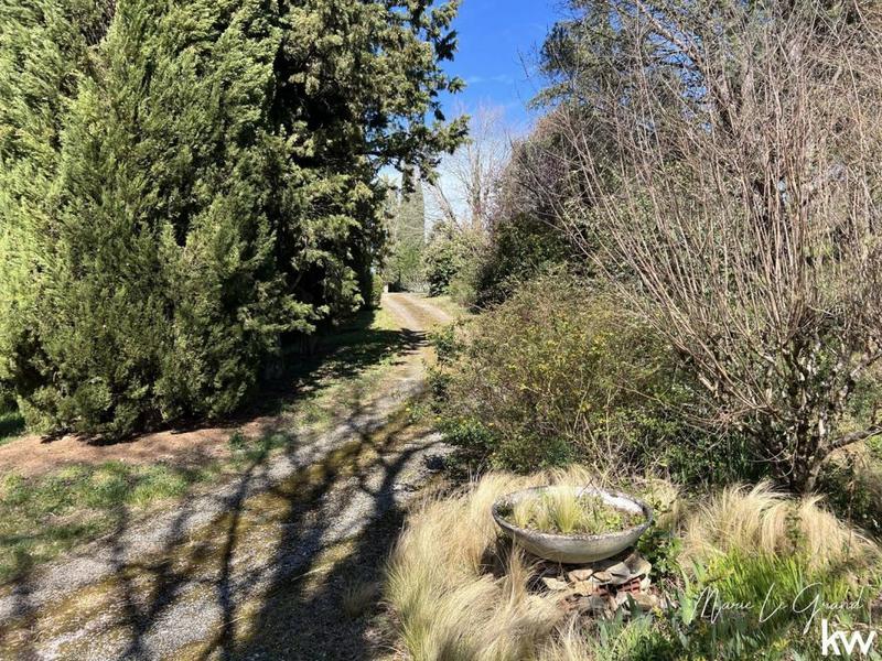 Maison - 201 m² - 7 pièces