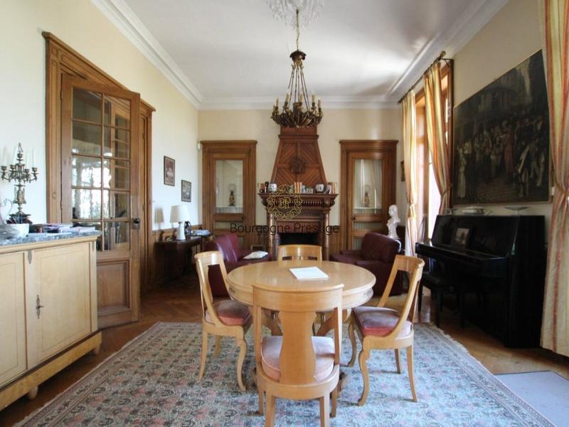 Maison de maîtres - 267 m² - 11 pièces