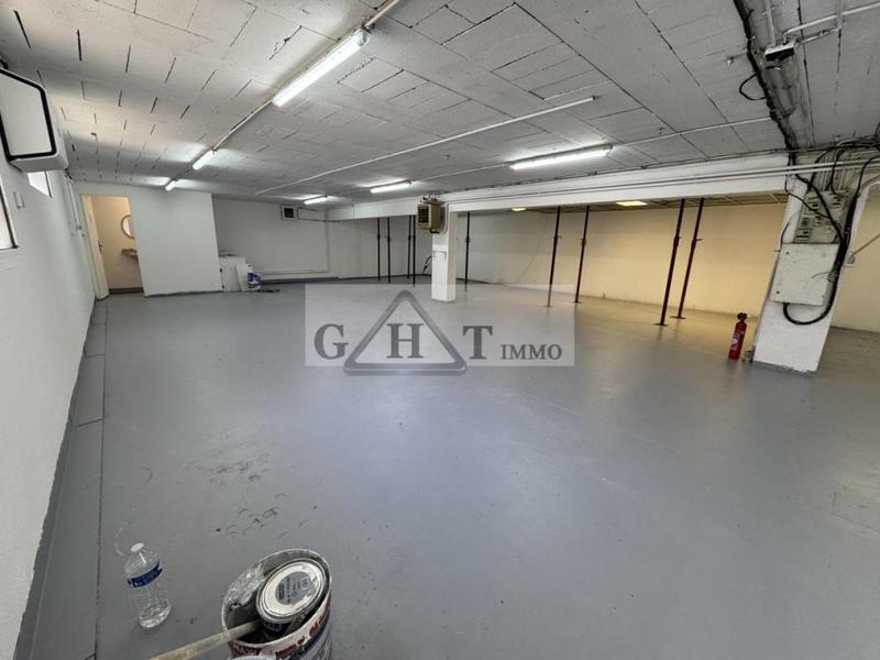 Entrepôt - 200 m²