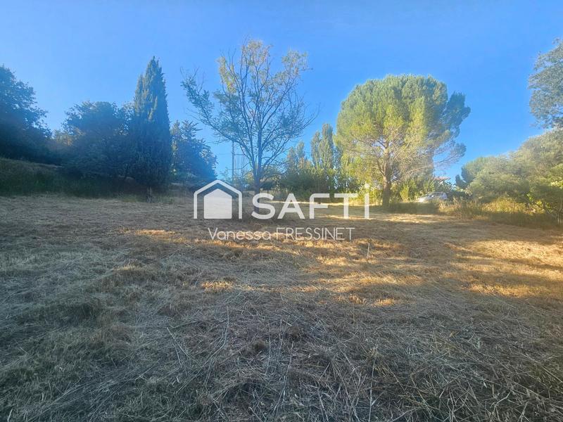 Terrain - 827 m²
