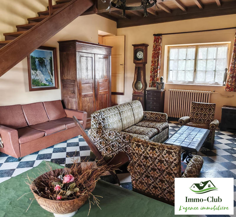 Maison - 180 m² - 8 pièces