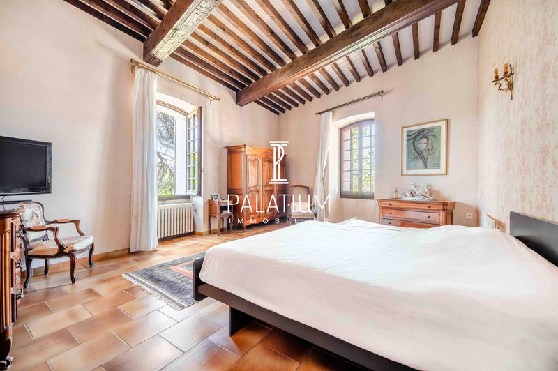 Château - 469 m² - 9 pièces