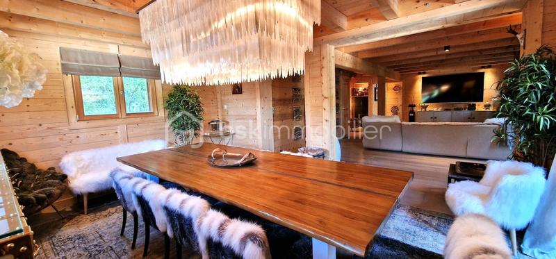 Châlet - 295 m² - 7 pièces