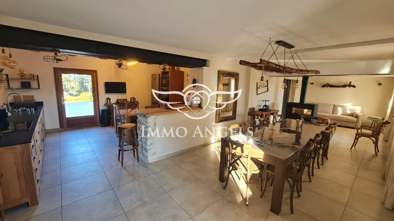 Mas - 188 m² - 7 pièces