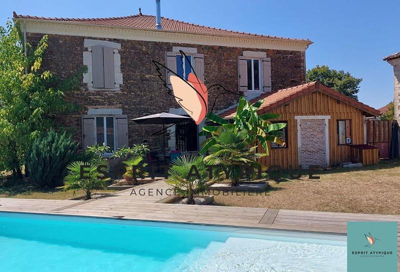 Demeure - 360 m² - 7 pièces