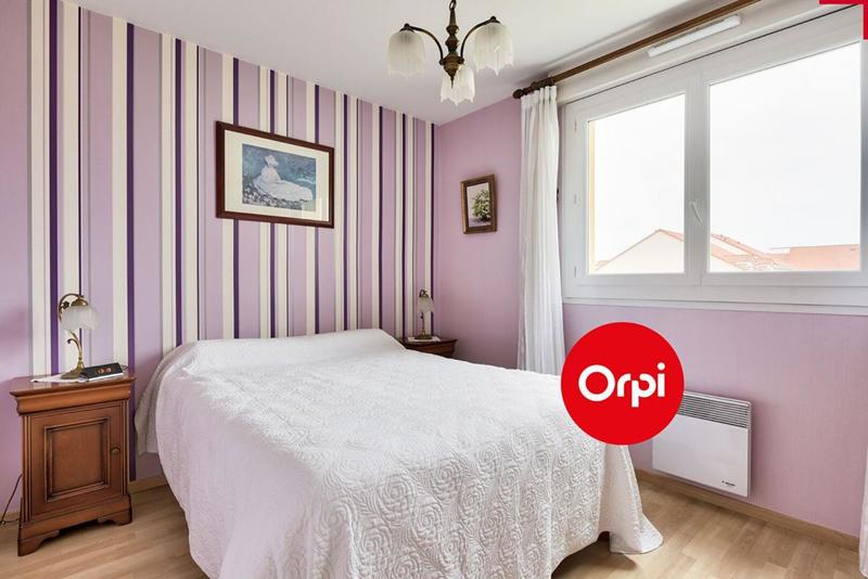 Appartement - 100 m² - 5 pièces