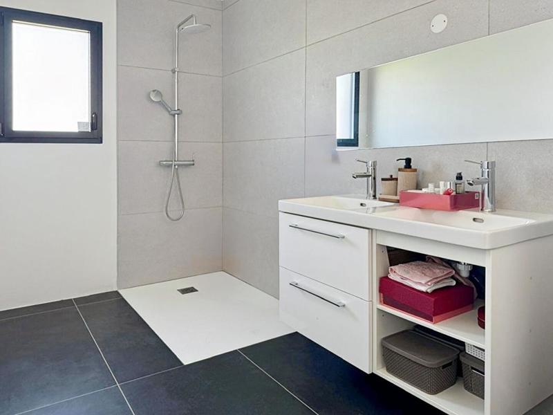 Maison - 210 m² - 6 pièces