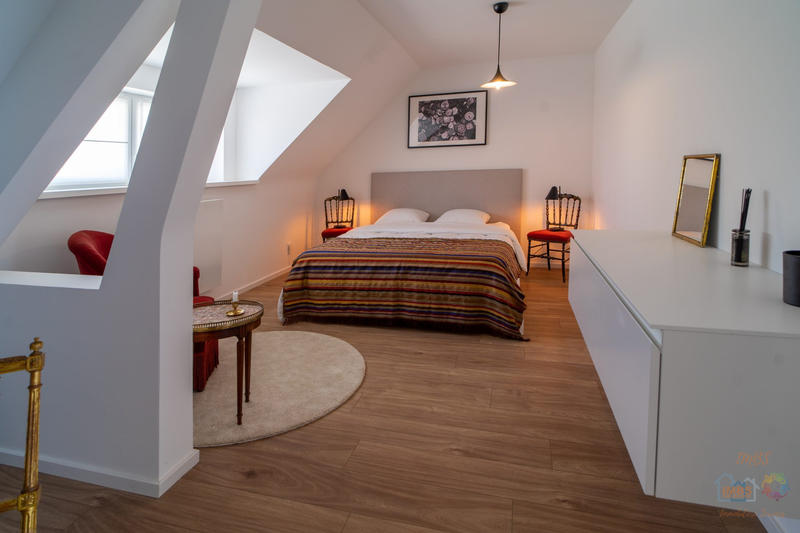 Maison traditionnelle - 291 m² - 8 pièces