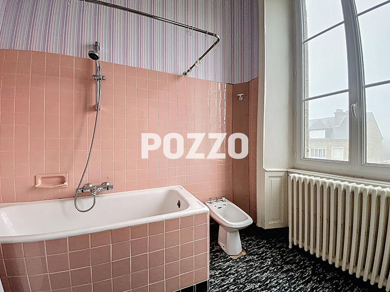 Maison - 171 m² - 8 pièces