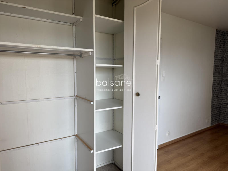 Appartement - 81 m² - 4 pièces