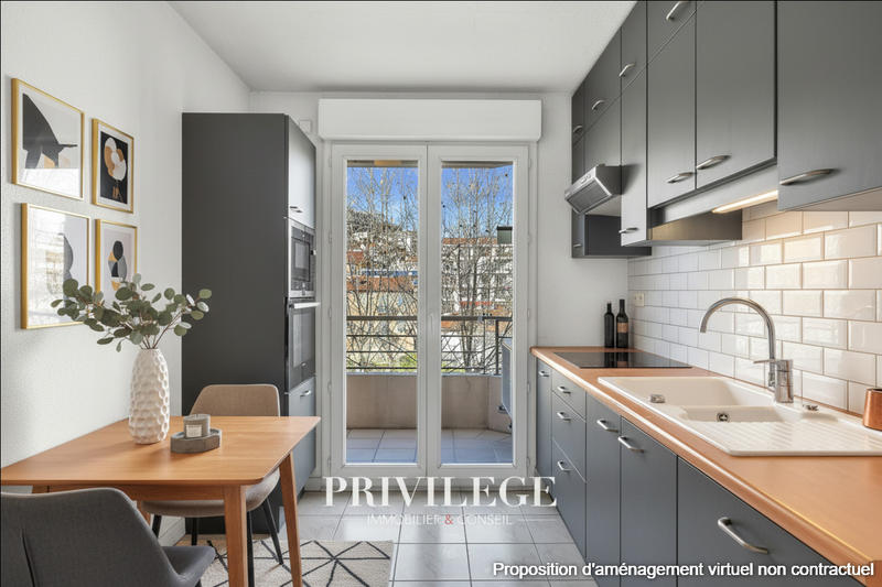 Appartement - 82 m² - 4 pièces