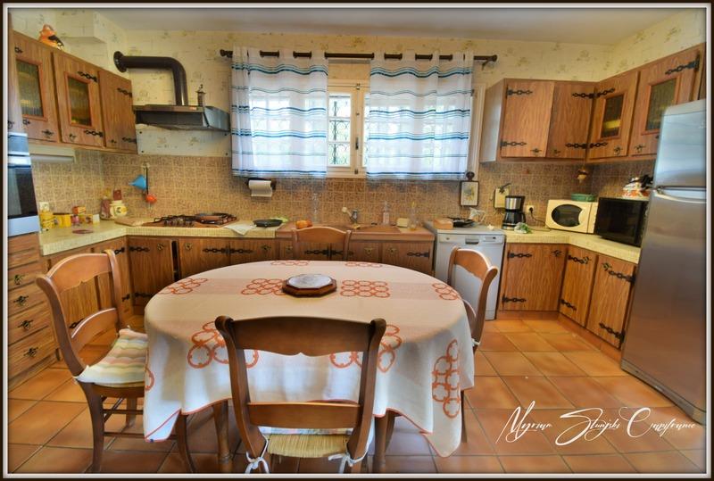 Propriété - 231 m² - 8 pièces