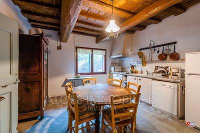 Maison - 180 m² - 6 pièces