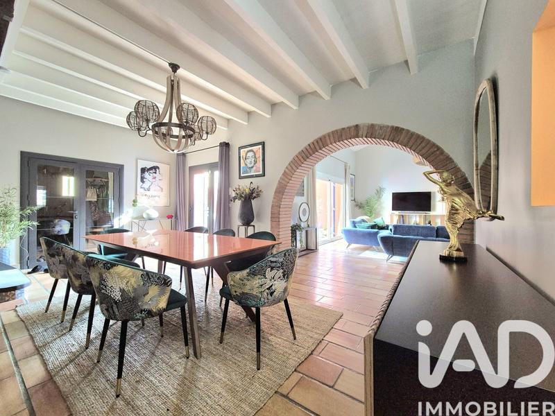 Maison - 180 m² - 5 pièces