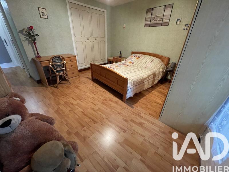 Maison - 240 m² - 6 pièces