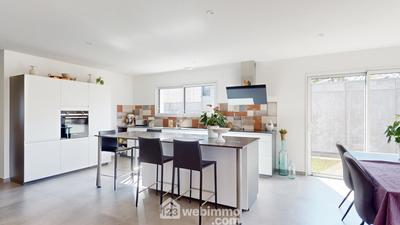 Maison - 120 m² - 5 pièces