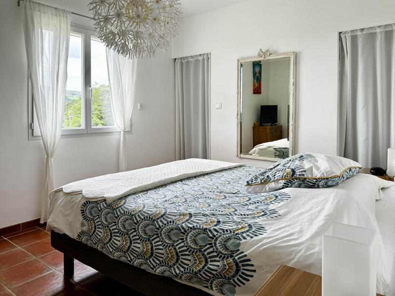 Maison - 208 m² - 6 pièces